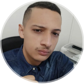 Foto do perfil do Dev Elder em um escritório